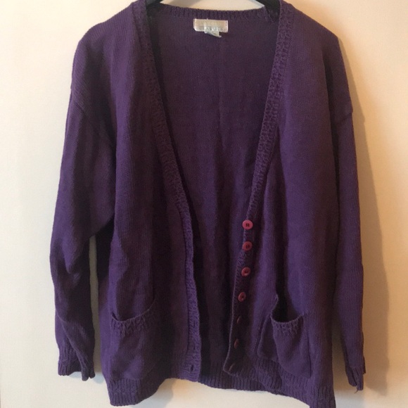 3/$20 VTG Ivy Club sweater - Picture 6 of 14